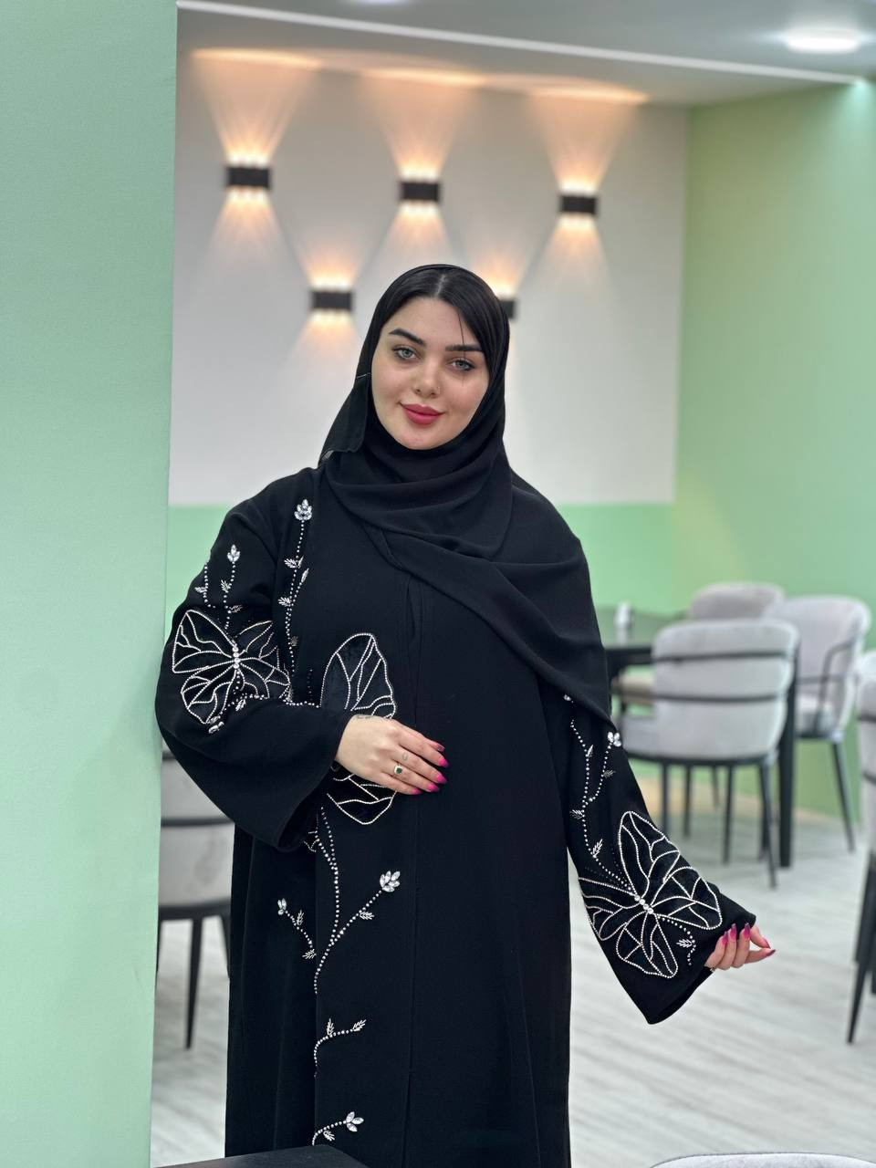 مانتو عبا اماراتی همراه با شال