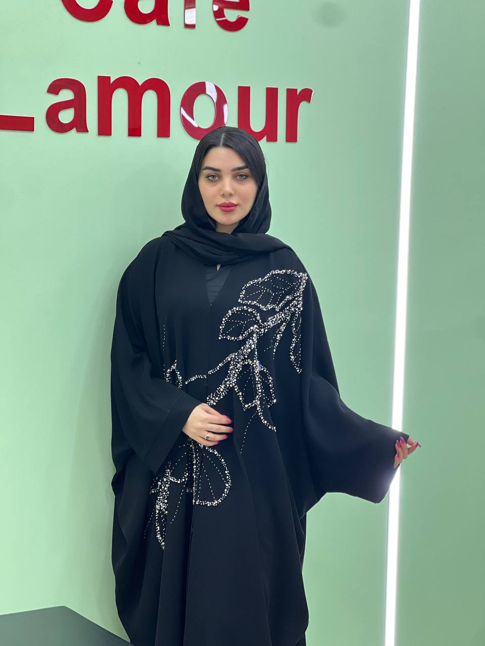 مانتو عبا اماراتی ملیله و پولک دوزی شده